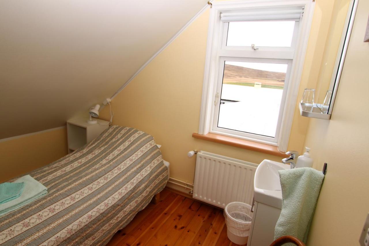 Guesthouse Steindorsstadir, West Iceland Reykholt  Room photo